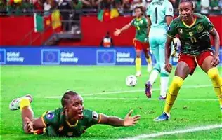Ngah Manga, double buteuse et meilleure joueuse de la finale, a lancé le Cameroun.