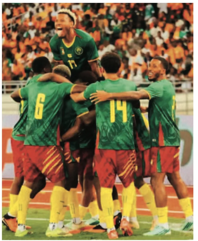 Les Lions indomptables célèbrent le but de Bill Nsongo à Ebimpé.
