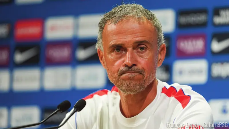 Luis Enrique, entraîneur du PSG, en conférence de presse.