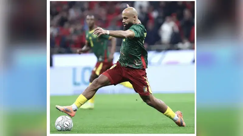 Bryan Mbeumo, capitaine du Cameroun, frappe le ballon contre les Comores à Garoua.