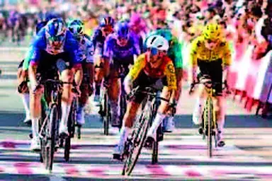 La Vuelta 2026 est relancée après l'abandon de Tadej Pogacar.